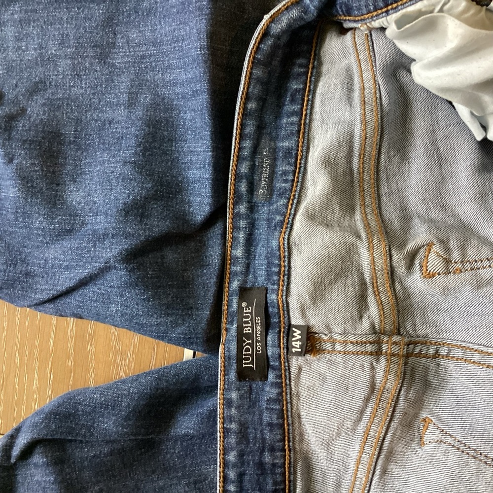 Judy Blue Women's Dark Blue Jeans